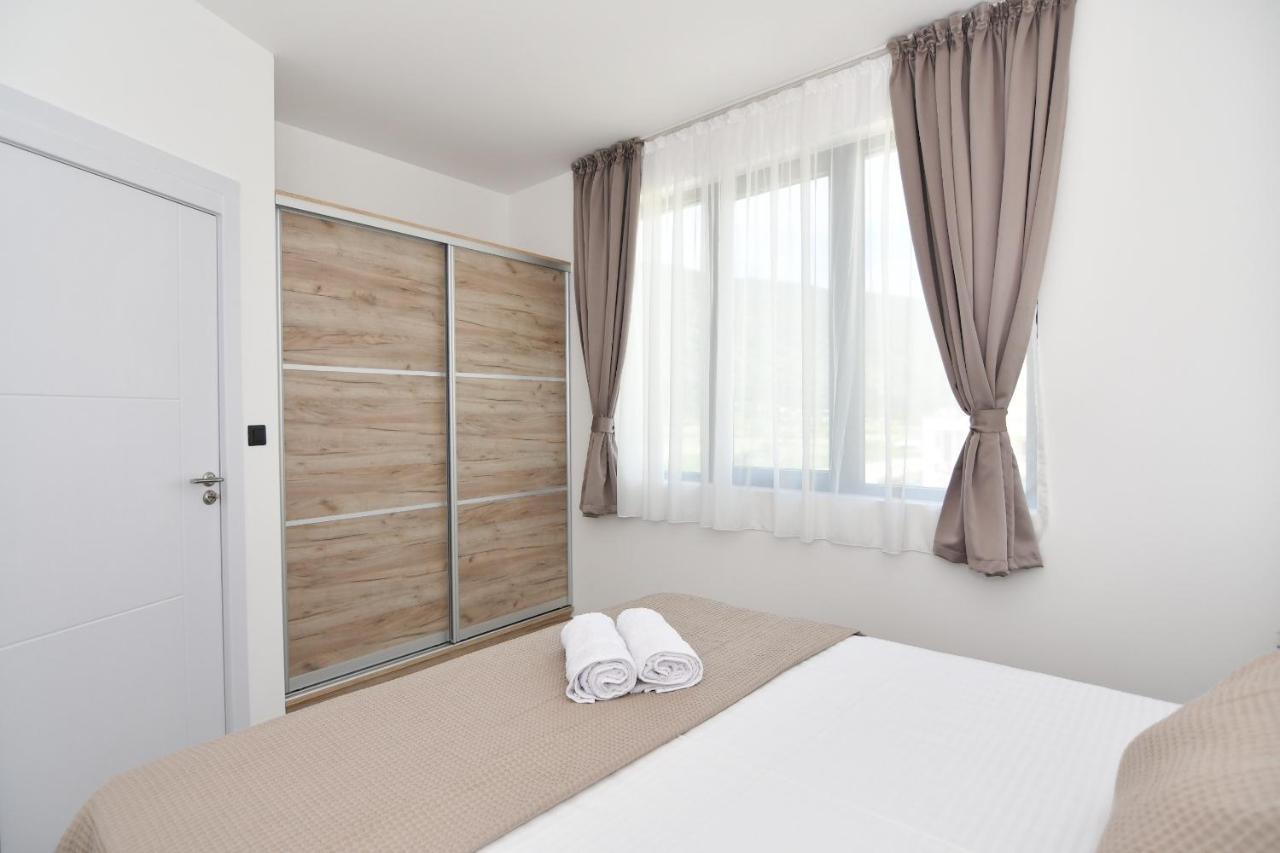 Apartmani Porat Іхало Екстер'єр фото